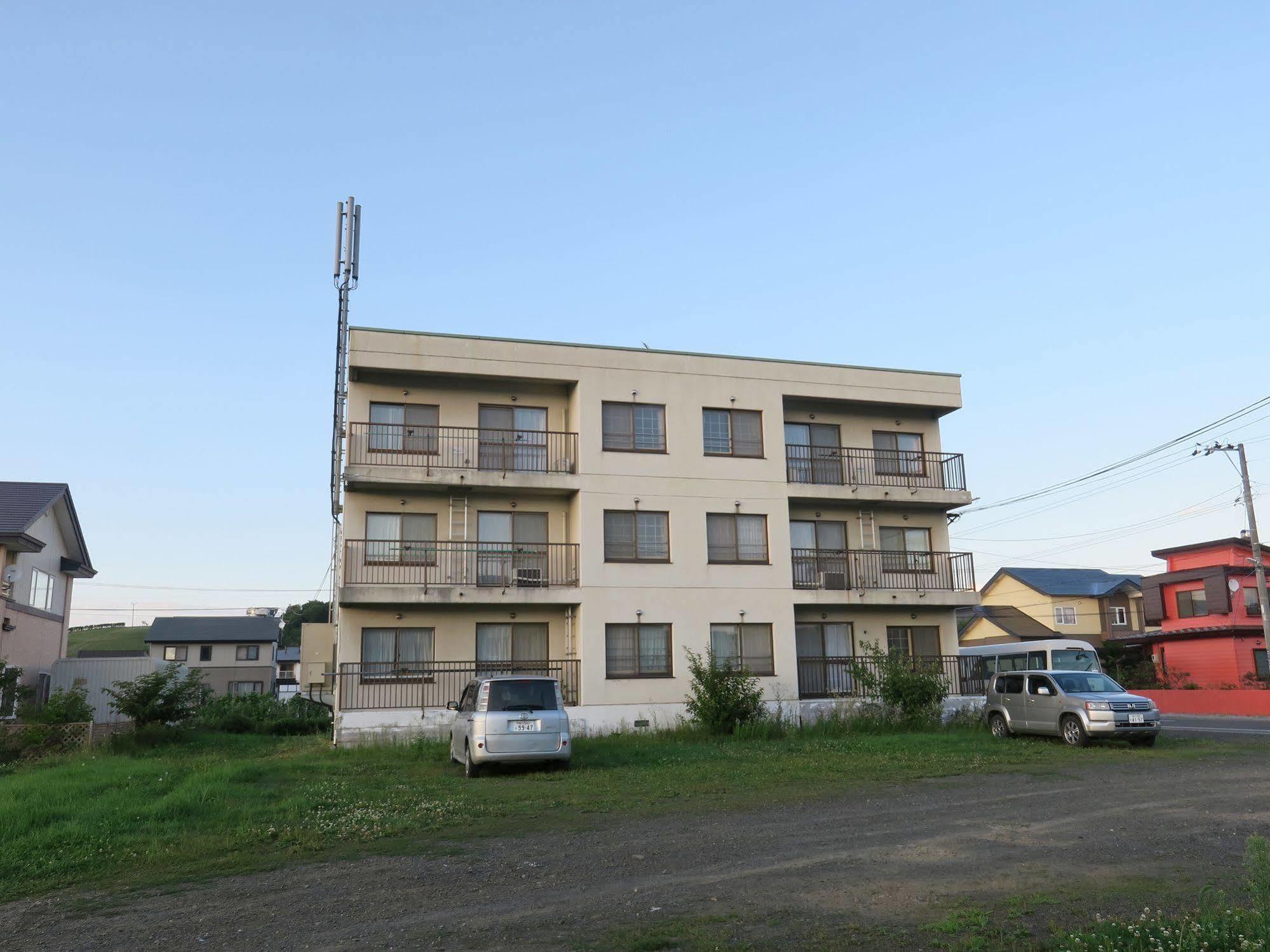 Вілла Frontier Sunrise Kamifurano Екстер'єр фото